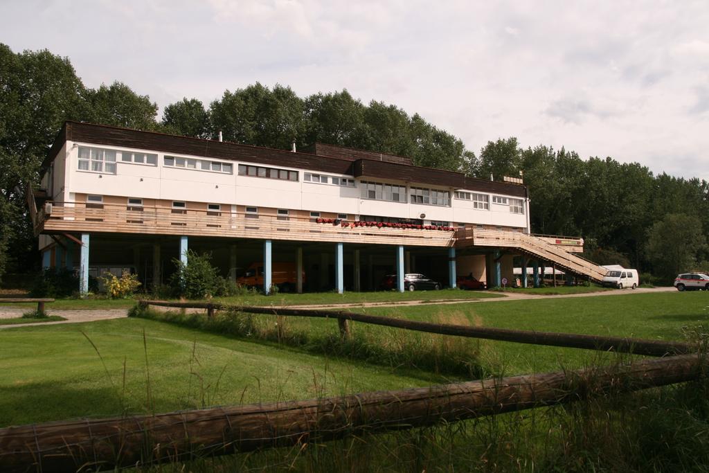 Hostel Boathouse Prague Ngoại thất bức ảnh