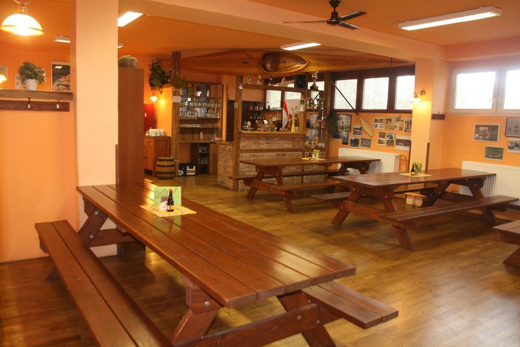 Hostel Boathouse Prague Ngoại thất bức ảnh